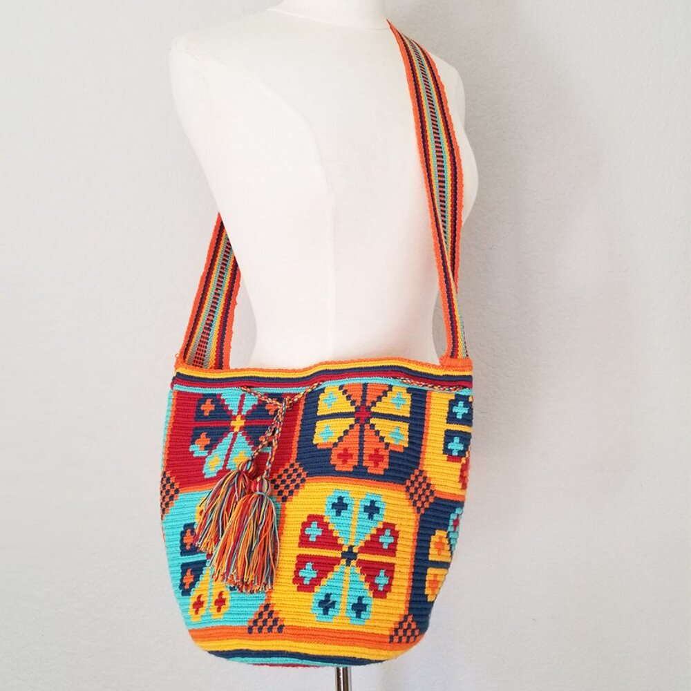 Wuitusu Large Handmade Crochet Wayuu Mochila Tribe‎ Crossbody Bucket Bag $110 - Picture 14 of 16